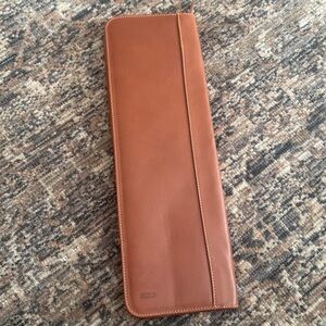 Coach vintage classic British tan Brown Leather Zippered Tie holder Case